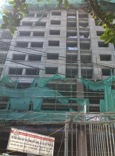 Xây nhà 21 tầng chưa có phép, lỗi tại chính quyền?