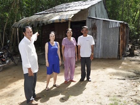 Sân golf treo hơn 10 năm, dân cùng cựcSân golf treo hơn 10 năm, dân cùng cực