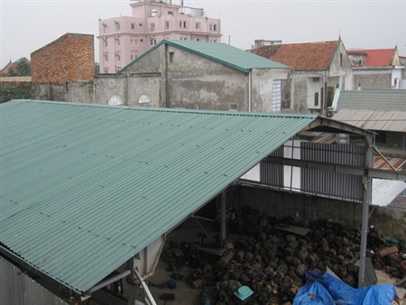 Xây nhà xưởng trái phép trong khu dân cư
