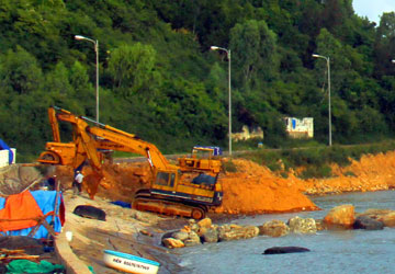 San lấp trái phép ở vịnh Nha Trang