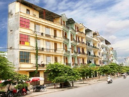 Hà Nội thống nhất phương án xử lý nhà siêu mỏng trong tháng 8