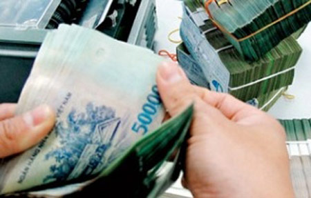 Xoay xở với dư nợ tín dụng phi sản xuất