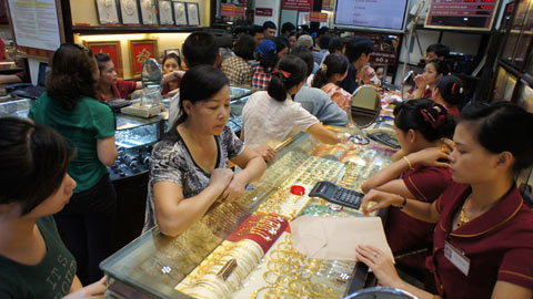 Vạch mặt ‘đại gia’ thao túng giá vàng