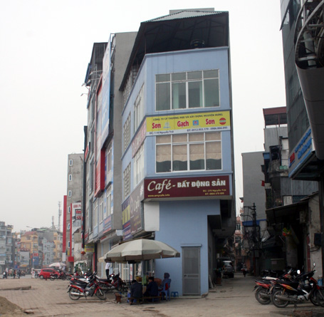 Hà Nội vẫn tắc trong việc xử lý nhà siêu mỏng, siêu méo