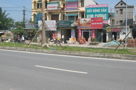 Nhà, đất phía Tây giảm khoảng 5% do nhà đầu tư “bán tháo”