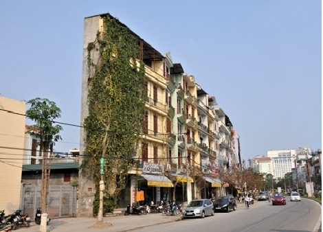 Nhà “siêu mỏng, siêu méo”: Bệnh cũ tái phát