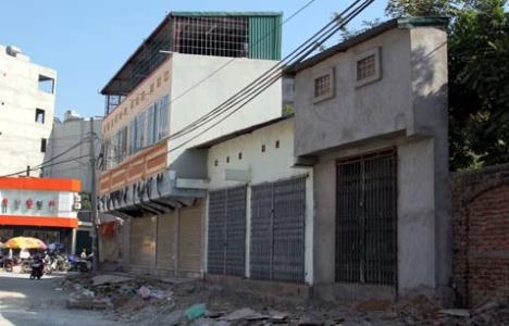 Nhà “siêu mỏng, siêu méo”: Bệnh cũ tái phát