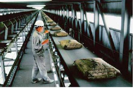 Xuất khẩu xi măng và clinker tháng 9 đạt 76% kế hoạch năm 2011