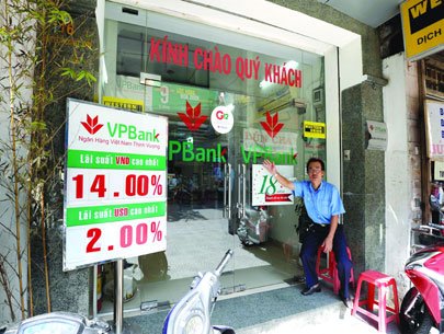 Khẩn cấp hạ lãi suất cho vay