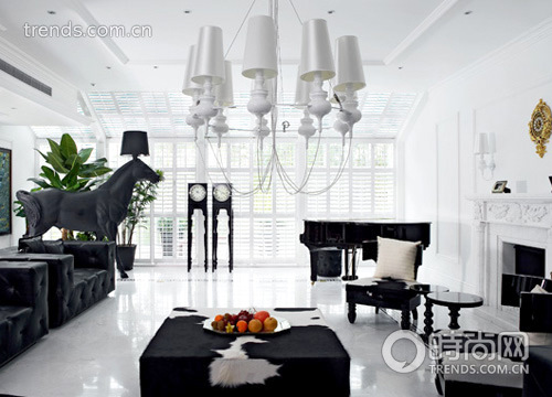 Biệt thự lộng lẫy của vợ chồng Lục Nghị - Bào Lôi