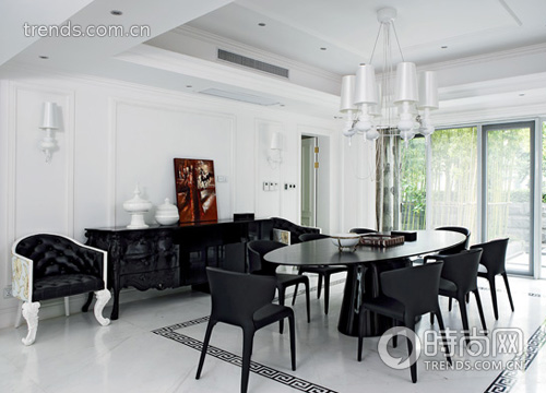 Biệt thự lộng lẫy của vợ chồng Lục Nghị - Bào Lôi