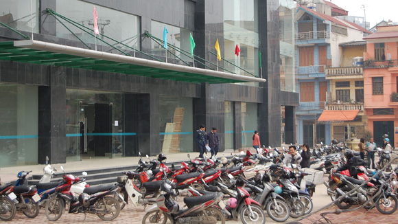 Bỏ hoang nhà thu nhập thấp