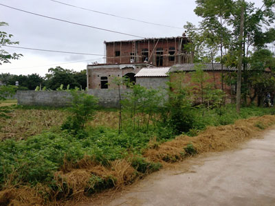 “Cấy” nhà trên đất lúa