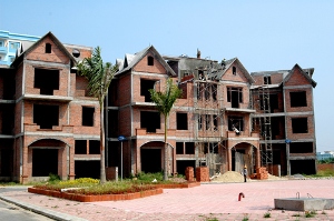 Tâm lý giằng co chi phối thị trường bất động sản