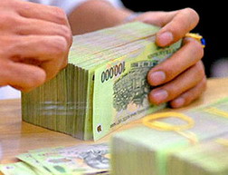 Lãi suất hạ nhiệt, bất động sản được “giải cứu”