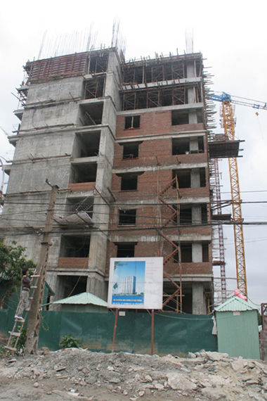 Công trình xây dựng không phép ở Hà Nội: Chính quyền cố tình làm ngơ hay bất lực? 