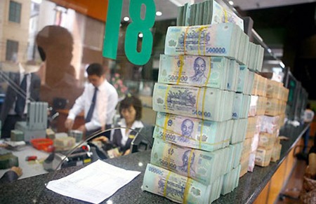 Lừng khừng lãi suất cho vay