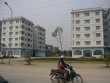 Về định hướng năm 2012 tập trung đầu tư phân khúc nhà thu nhập thấp: Nên để thị trường tự điều chỉnh