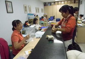 Vàng lao dốc, nhà đầu tư thờ ơ