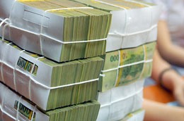 Dòng tiền chảy mạnh vào ngân hàng