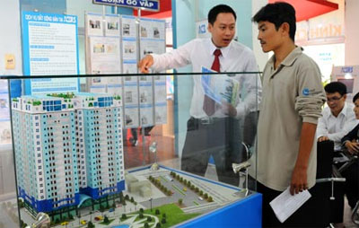 Chuyển nhượng BĐS: Sẽ tính thuế 2% trên giá trị hợp đồng