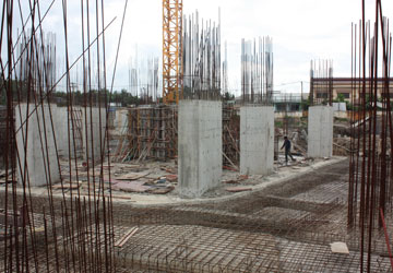 Địa ốc chết là do DN chạy đua đầu tư