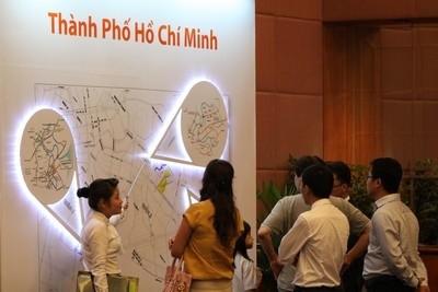 Đem Sài Gòn ra Hà Nội