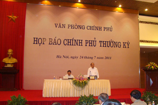 “Không có chuyện” nới lỏng tín dụng bất động sản