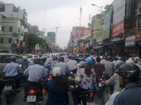 Hà Nội mỗi ngày thêm xấu xí, vì sao?