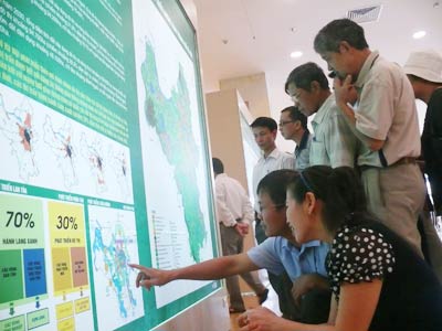 Di dân hay tạo sức hút để xây dựng đô thị vệ tinh cho Thủ đô