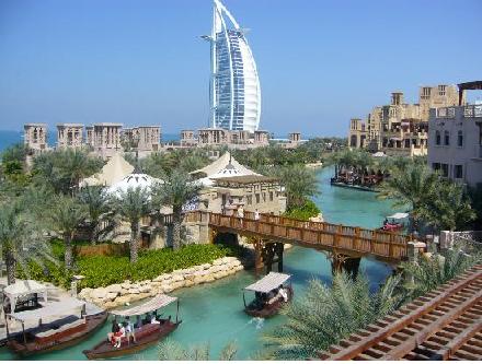 Dubai: Bất động sản dân cư giảm giá