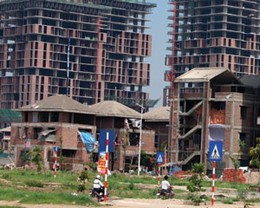 Chủ đầu tư cầm cự giá bán