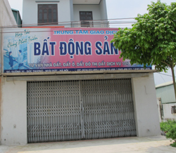 Thị trường bất động sản trầm lắng Nhiều trung tâm giao dịch hoạt động cầm chừng
