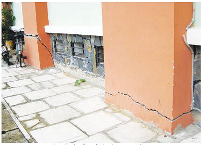 Nhà tái định cư mới ở đã xập xệ