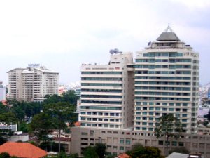 Thị trường văn phòng: Nam Bắc trái chiều 