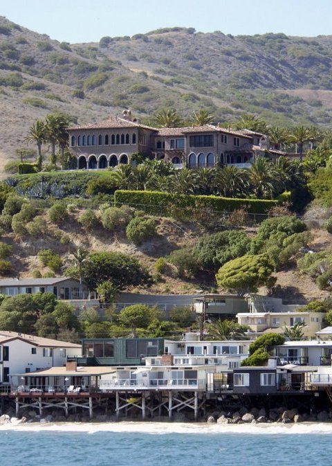Ngôi nhà 45 triệu USD của nữ ca sĩ Cher ở bãi biển Malibu