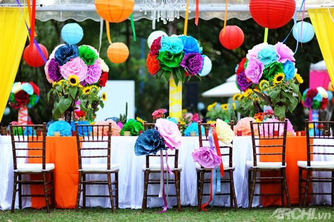 Lễ cưới thêm lung linh với đèn lồng