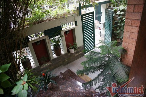 Biệt thự triệu đô của chân dài Andrea tại VN