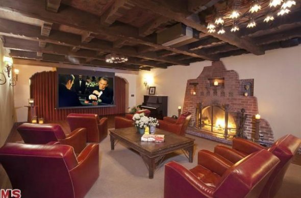 Biệt thự xa hoa của diễn viên hài David Hyde Pierce 