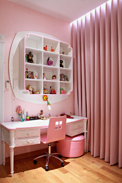 Mai Thu Huyền thích phong cách Versace 