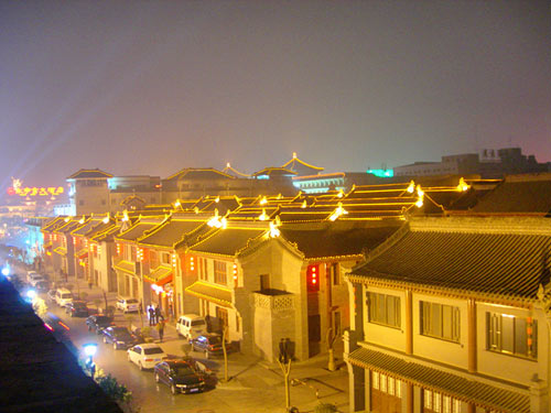 Khám phá thành phố 'muôn đời bình yên'