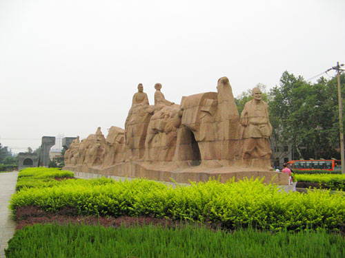 Khám phá thành phố 'muôn đời bình yên'