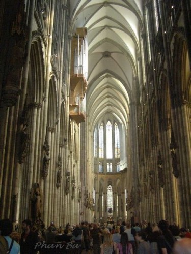 Khám phá công trình kỷ lục Köln