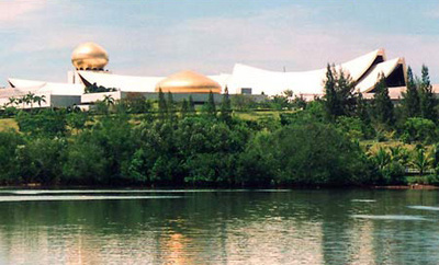 Hoàng cung của ông vua giàu nhất thế giới