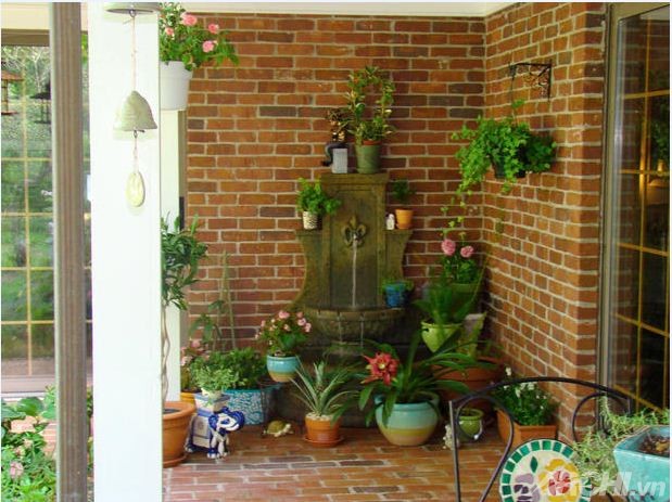 Những mái hiên làm tăng sự hấp dẫn của ngôi nhà 