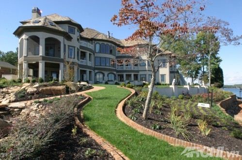 Đường viền ấn tượng cho khu vườn thêm xinh 