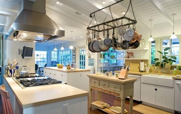 Dinh cơ trên đồi ở Malibu của diễn viên Sally Field