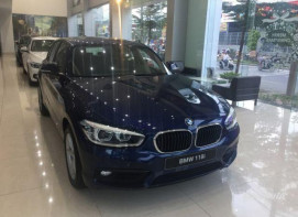 Mẫu xe BMW 1 Series 118i 2017 màu xanh | Giá xe BMW 118i chính hãng