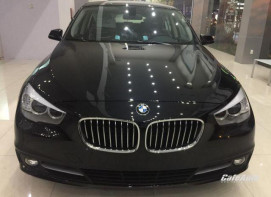 BMW 5 Series 528i GT 2016 Màu đen