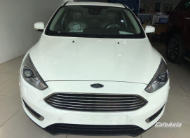 Ford Focus Titanium 1.5L trang bị tiện nghi,hiện đại và an toàn 